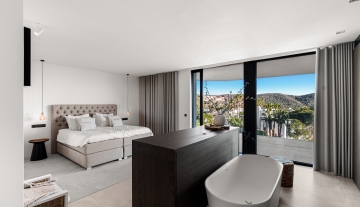 Resa Estates luxury vila Can Furnet modern Villa moderna bedroom 2.jpg